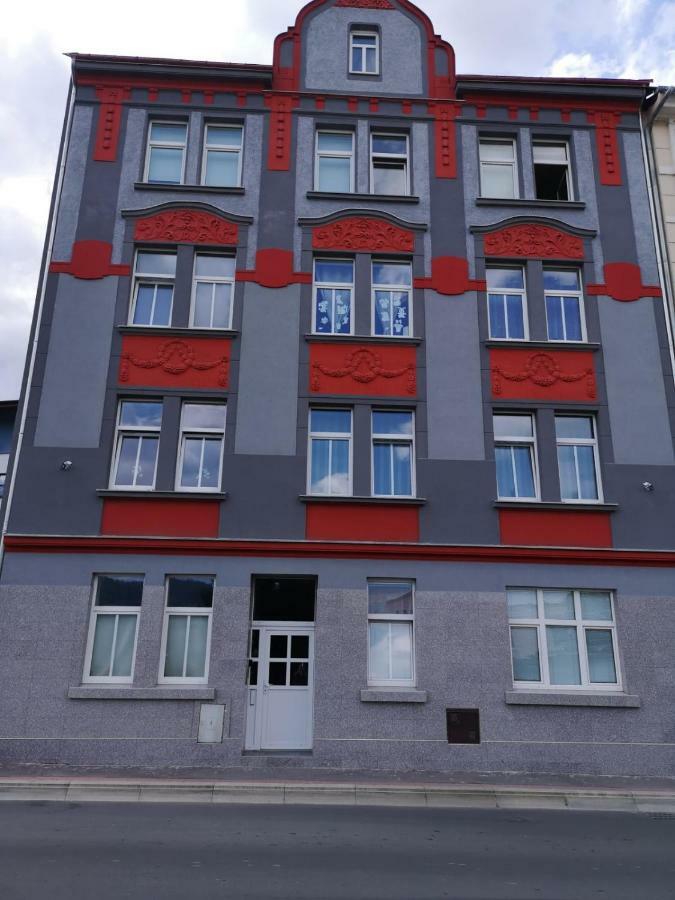 Krasny Byt V Centru Decina Exterior foto